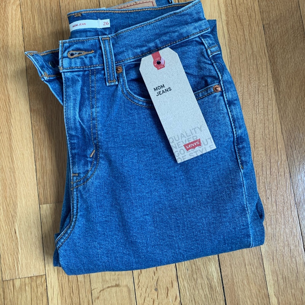 Levis Mom Jeans